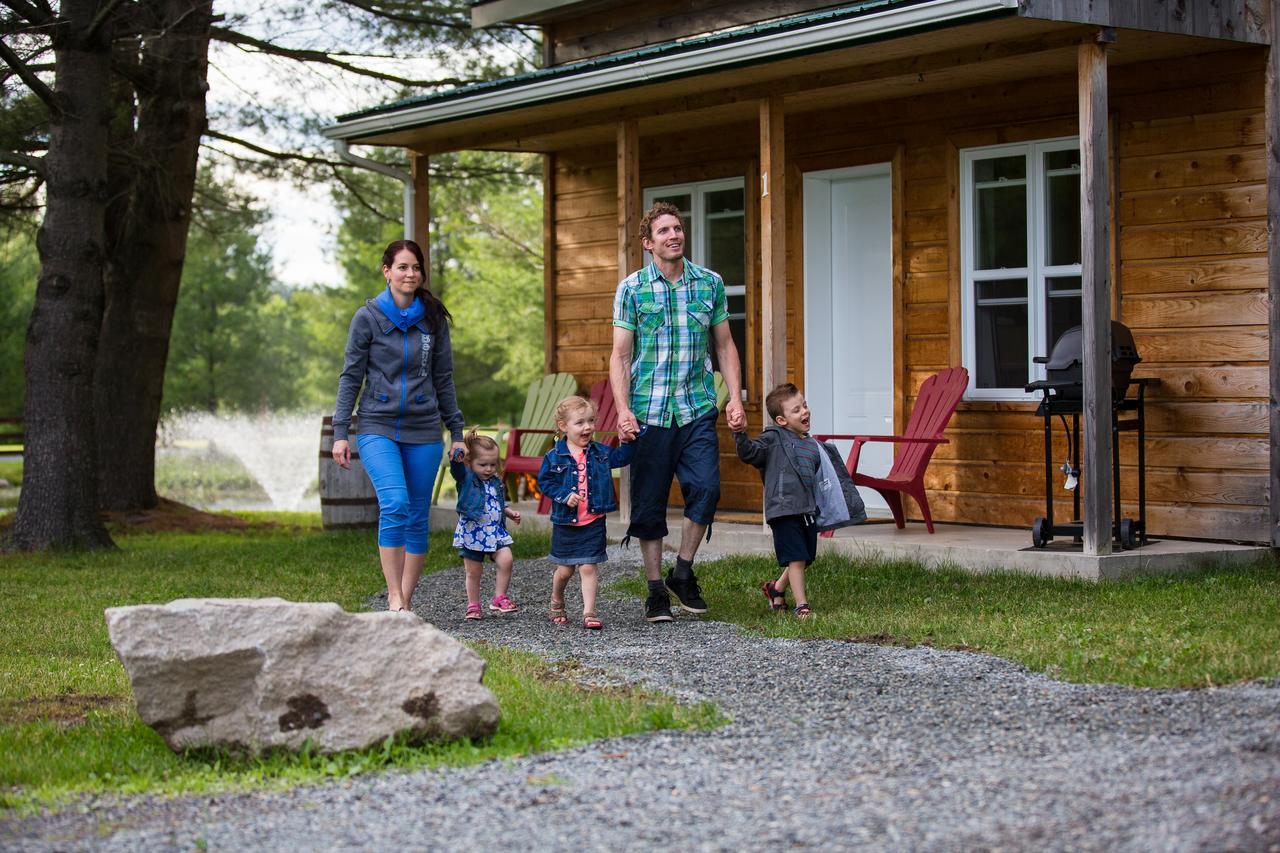 ברומונט Chalets Du Domaine Yamaska מראה חיצוני תמונה
